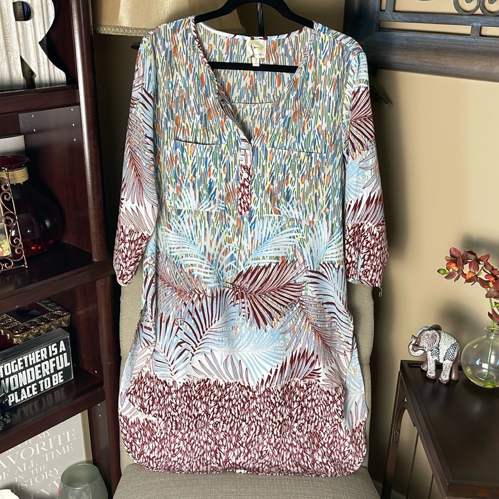 Tropical styling fig and flower tunic.